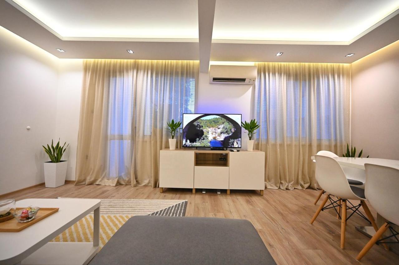 Modern Central 2-Bedroom Apartment With Parking Varna Exteriör bild