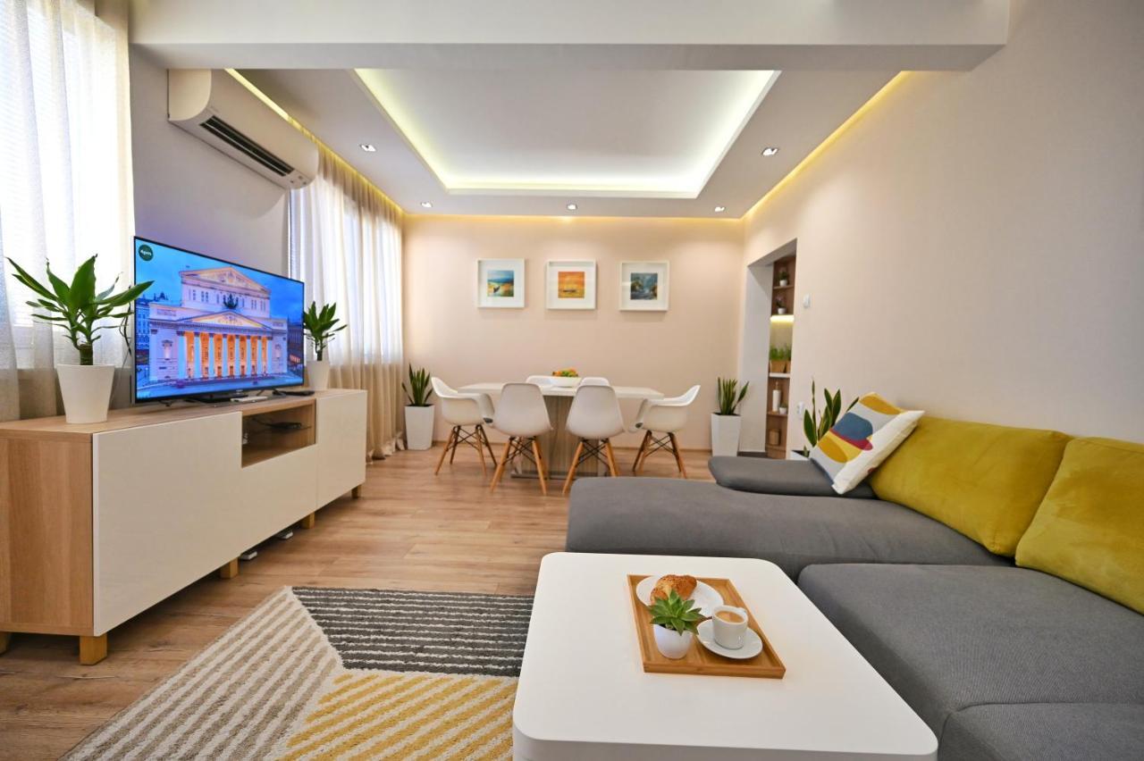 Modern Central 2-Bedroom Apartment With Parking Varna Exteriör bild