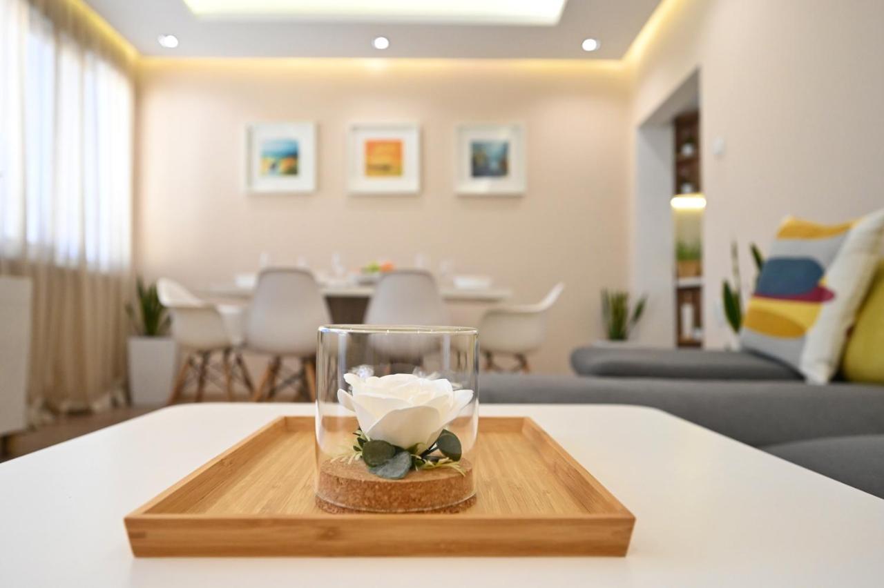 Modern Central 2-Bedroom Apartment With Parking Varna Exteriör bild